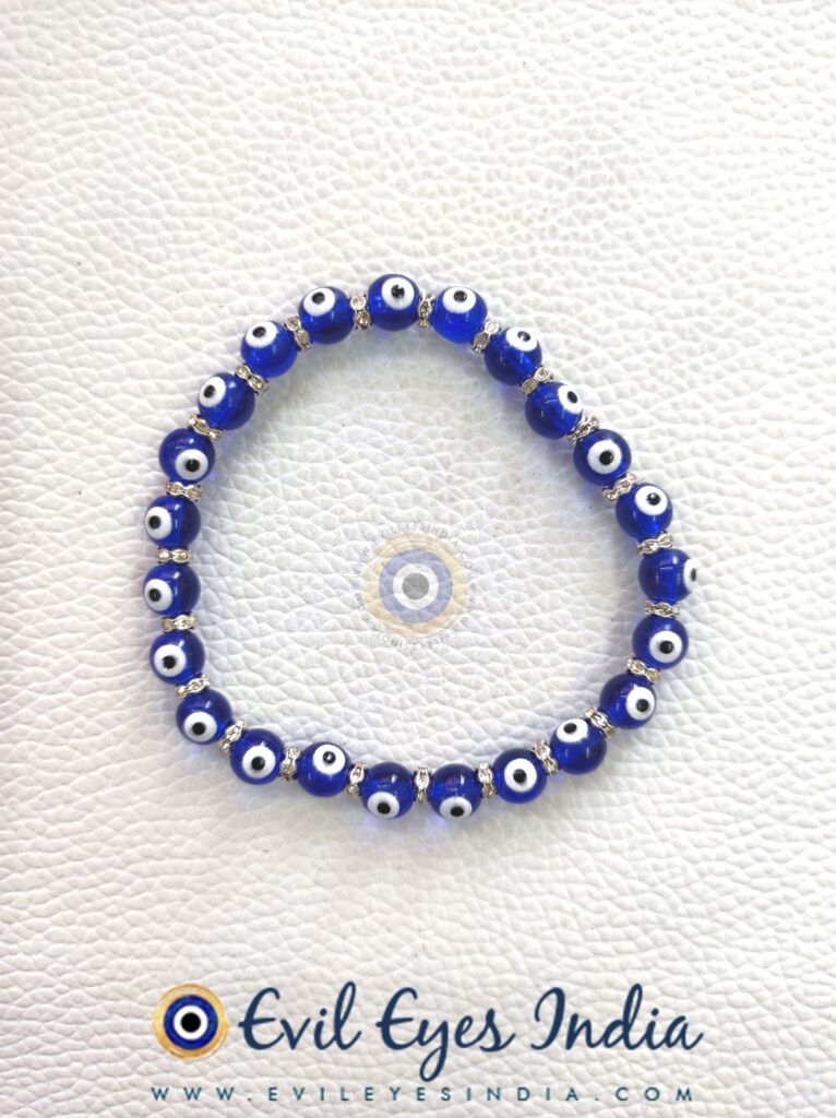 Full evil eyes with zircon bracelets
