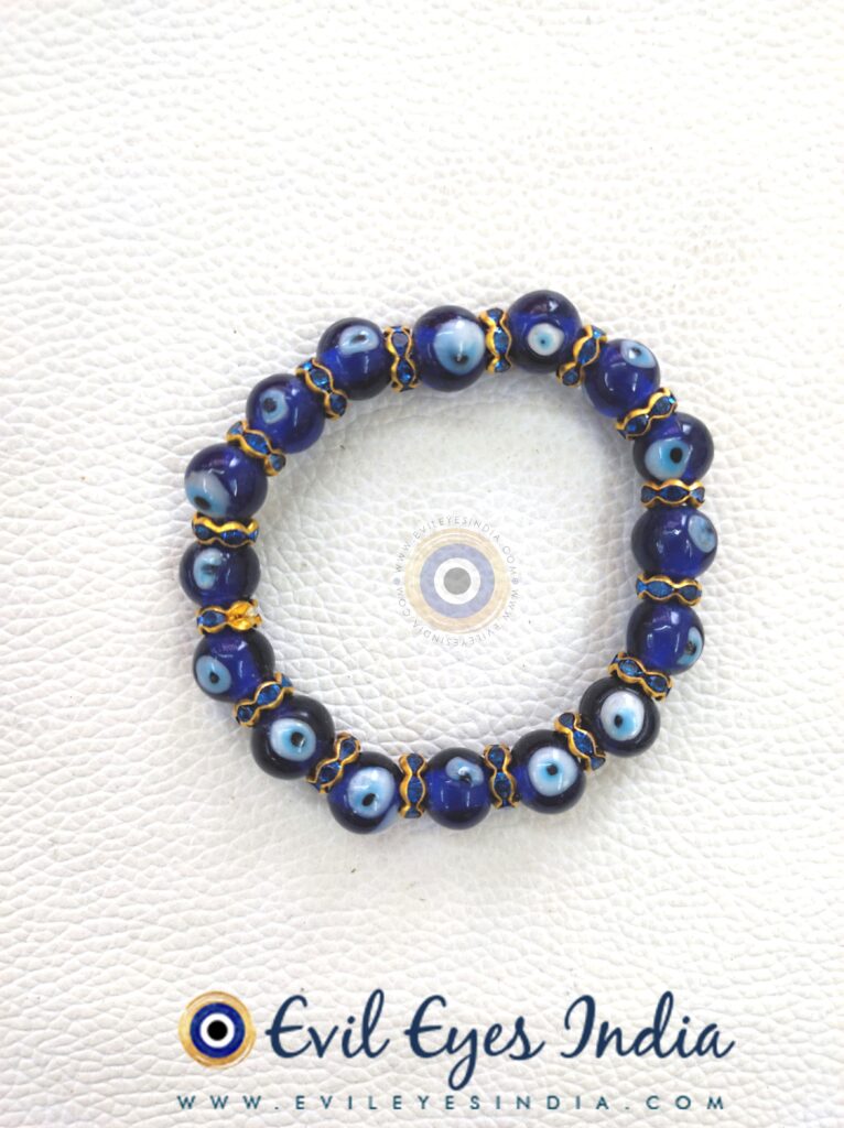 Full evil eyes with zircon bracelets