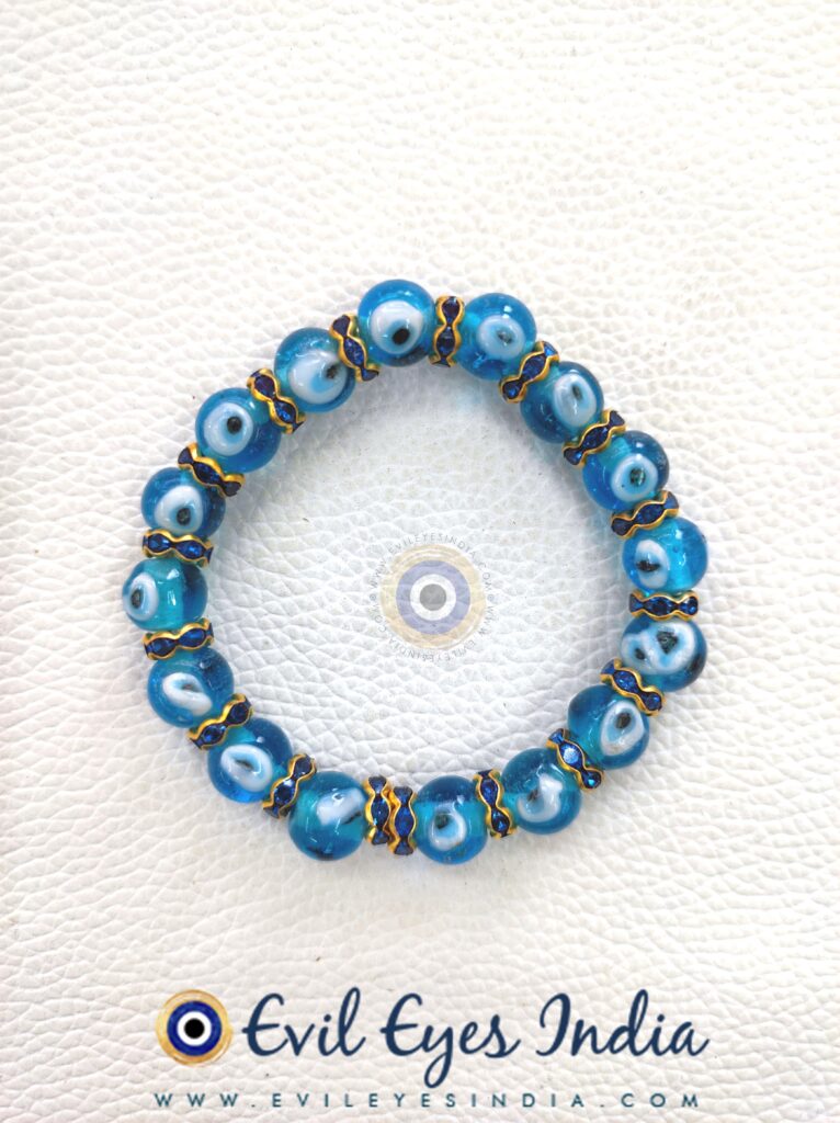 Full evil eyes with zircon bracelets