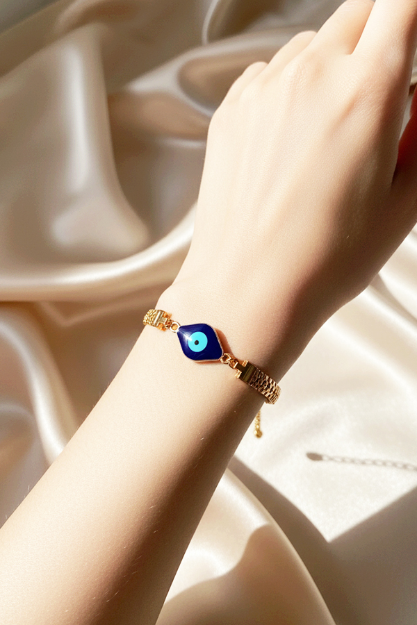 Bold Gold Textured Chain Bracelet with Navy Enamel Evil Eye