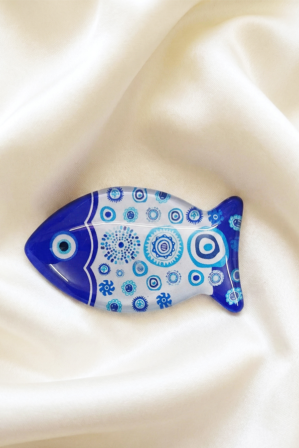 Artistic Blue Glass Fish Fridge Magnet with Patterned Evil Eye Design