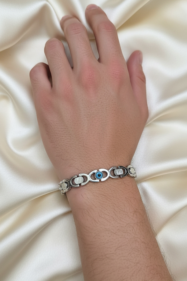 Bold Silver Anti-Tarnish Oval Link Chain Bracelet with Evil Eye Charm