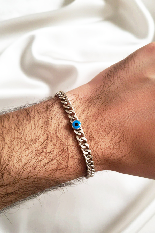Classic Silver Curb Chain Bracelet with Central Evil Eye Charm