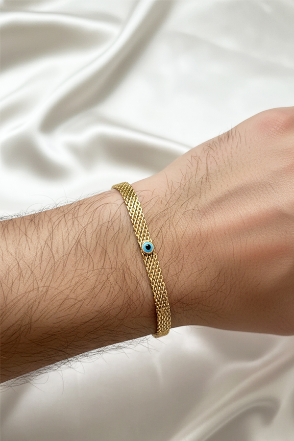 Luxurious Anti-Tarnish Gold Mesh Bracelet with Subtle Evil Eye Charm